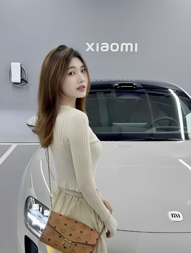 质量都这么高的吗？仙女也就长这样吧不朽情缘平台小米SU7的美女车主(图5)